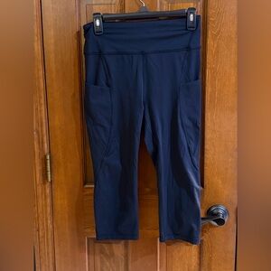 Lululemon Black Capri Leggings Womens Size 8 Yoga Athletic Pants Side Pockets